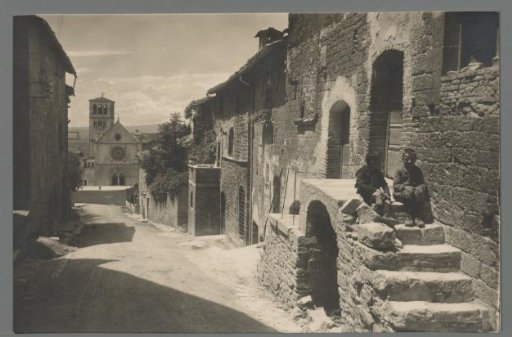 Assisi. Via San Giacomo and medieval houses