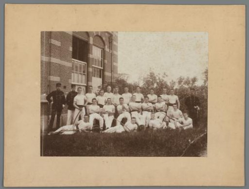 Group portrait of an unknown group of soldiers