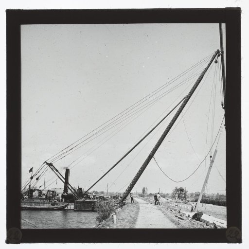 Crane for pile-driving works, South Holland