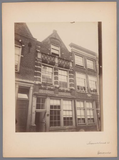 Facade of Nieuwstraat 33 in Dordrecht
