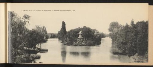Paris. Lake of the Bois de Boulogne