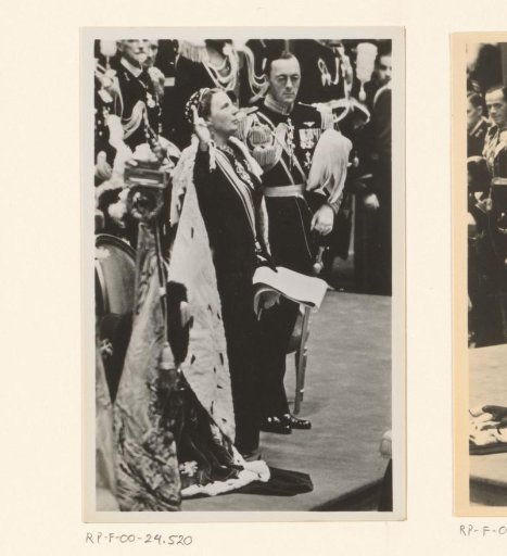 The moment of the oath-taking in the New Church in Amsterdam / 6 September 1948