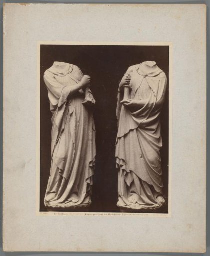 Photographic reproduction of the statue of angels carrying a torch from the Église Saint-Martin de Laon