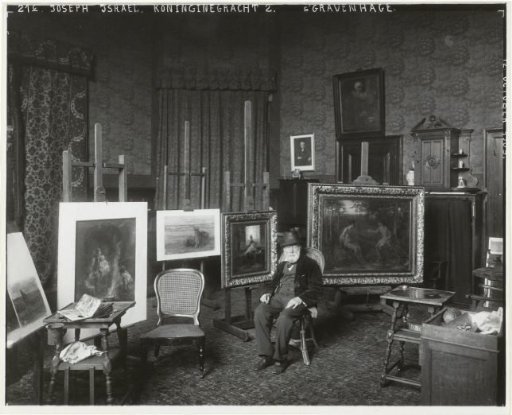 The painter Jozef Israëls in his studio, Koninginnegracht 2, The Hague