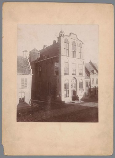 Exterior of the town hall of Vianen