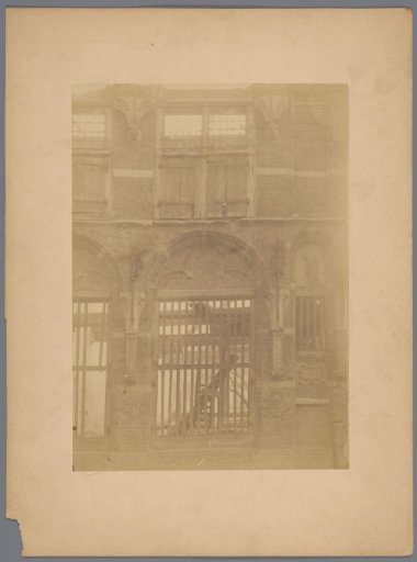 Part of the facade of Wijnstraat 70 in Dordrecht
