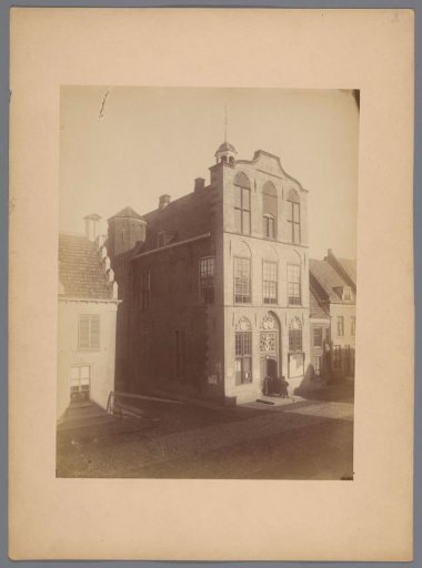 Exterior of the town hall of Vianen