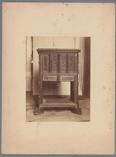 Cabinet of an Alkmaar civic guard