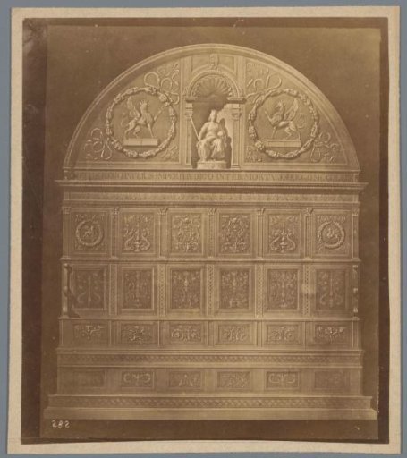 Photographic reproduction of (presumably) a painting of a panel with Justice and two griffins