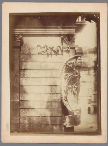Papal arms on the facade of the Palazzo della Cancelleria in Rome
