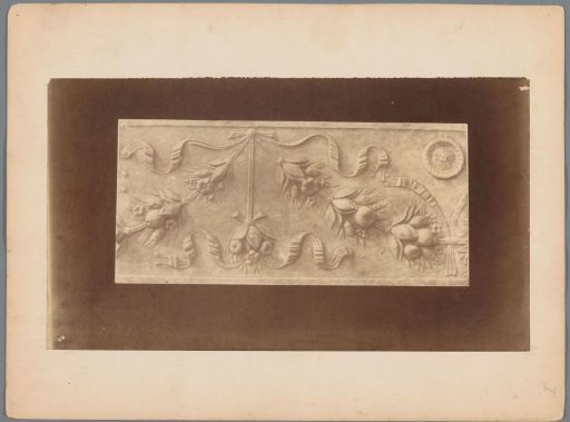 Relief with garland of fruits