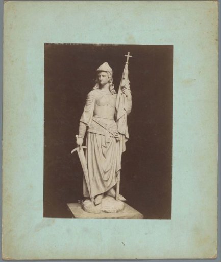 Statue of (presumably) Joan of Arc