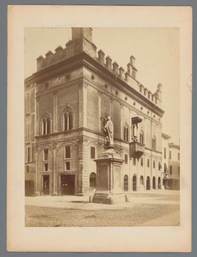 Piazza di Porta Ravegnana with a view of Palazzo Francia Strazzaroli and the statue of Saint Petronius in Bologna
