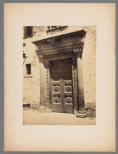 Facade of a building, presumably in Southern Europe