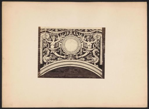 Ornamental print with two winged female figures on a wall