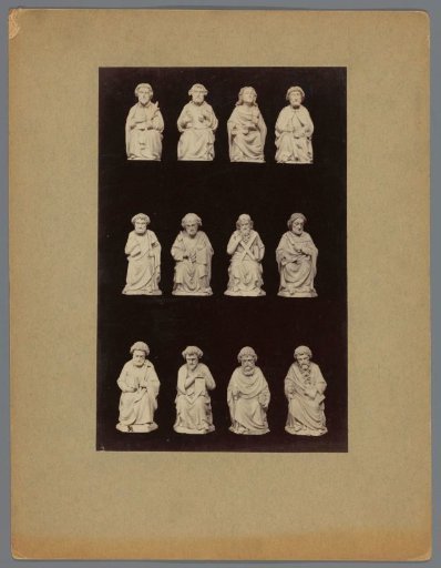 Twelve sculptures in the form of the apostles