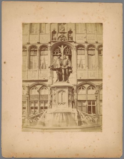 Fountain with statues of the Counts of Egmont and Horn in Brussels