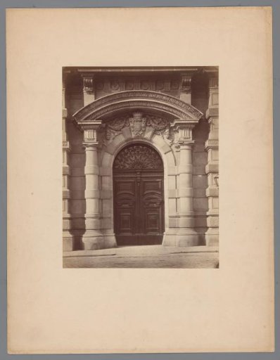 Gate of the Palais Larisch-Mönnich in Vienna