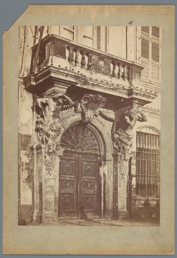 Entrance gate of the town hall of Toulon