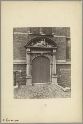 Main entrance of the Laboratory for Hygiene and Pharmacology in Groningen