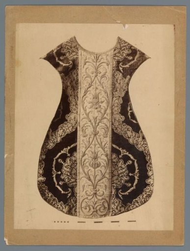Chasuble decorated with stylized plant motifs