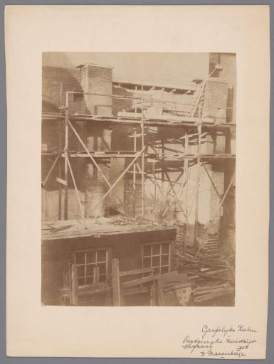 Buildings at the Binnenhof during restoration