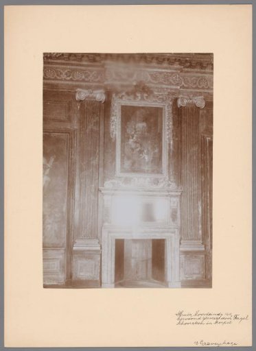 Room with Fireplace at Noordeinde 140, The Hague