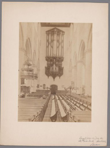 Interior with organ of the Pieterskerk in Leiden