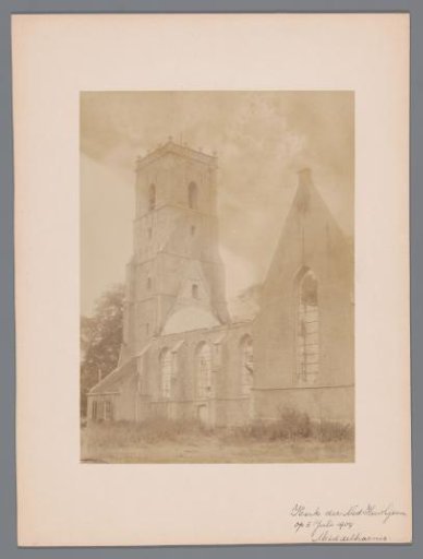 View of the Reformed Church in Middelharnis after the fire