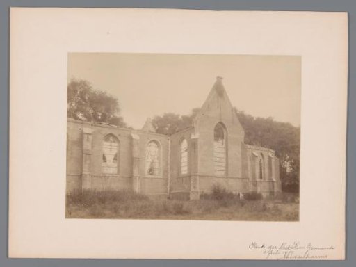 View of the Reformed Church in Middelharnis after the fire