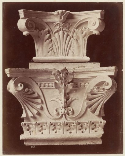 Capital with shell-shaped ornaments