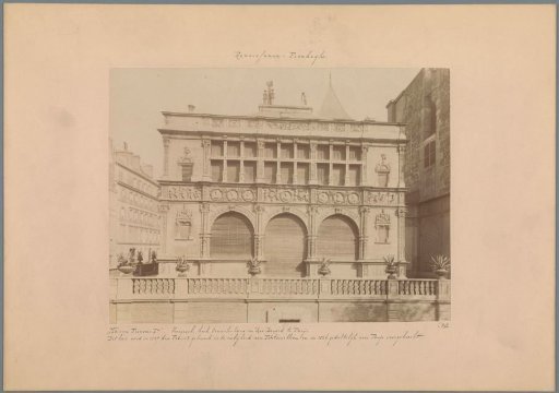 Facade of the Maison François I in Paris