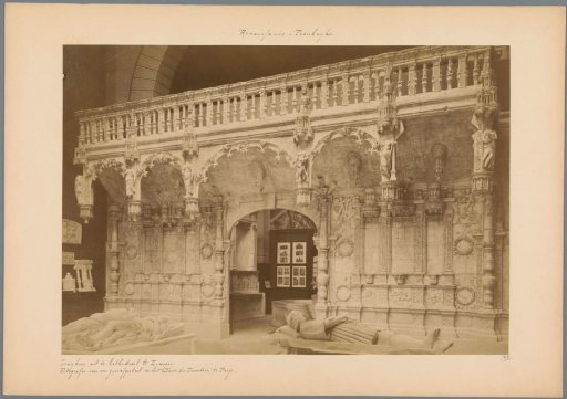 Arrangement of a plaster cast of the choir of the Cathedral of Limoges in the Musée des Monuments français in Paris