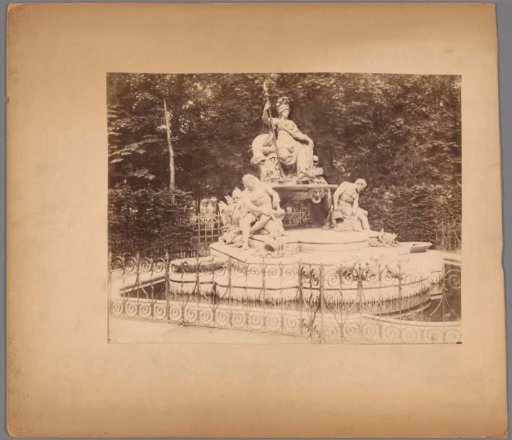 Fountain in Versailles, depicting an allegory of France