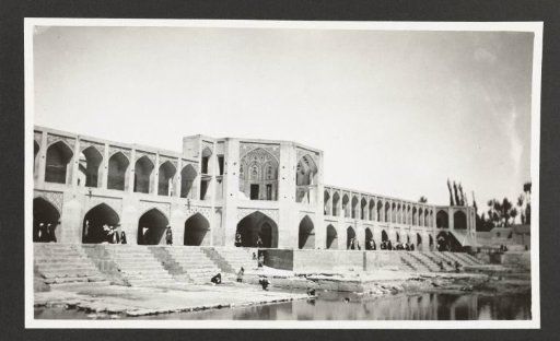 View of the bridge over the Zendeh Rud, Isfahan, Persia