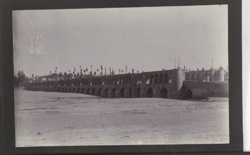 Bridge over the Zendeh Rud river, Isfahan, Persia