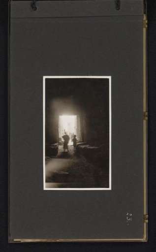Two persons in an alley in Oudaghir, Le Figuig
