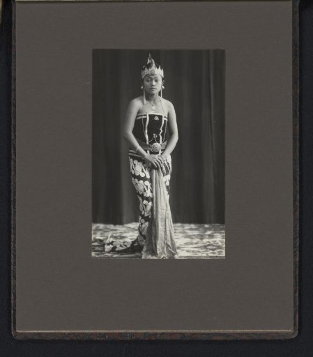 Portrait of a Javanese dancer