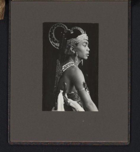 Portrait of a Javanese dancer