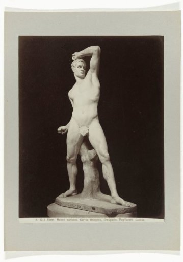 Sculpture of Creugas in Combat