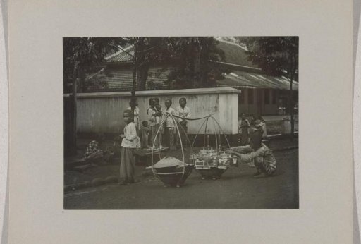 Street vendor in the Dutch East Indies