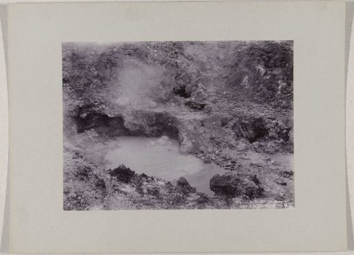 Mud spring on the Kawah Manoek near the Goenoeng Papandajan, at Garoet, Dutch East Indies