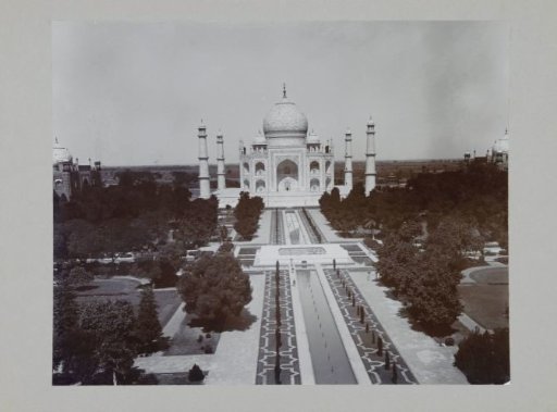 View of the Taj Mahal, Agra, Uttar Pradesh, India