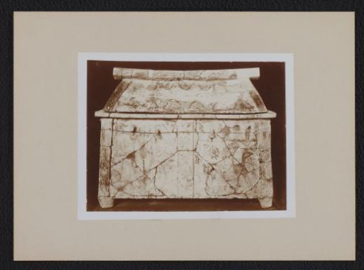 Chest (?) with lid from a museum on Crete