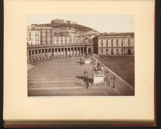 Largo Palazzo at Piazza del Plebiscito
