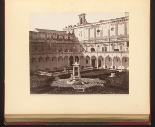 Courtyard of the Museo Nazionale di San Martino