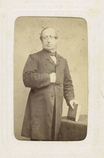 Portrait of Prof. Dr. Jan van Geuns