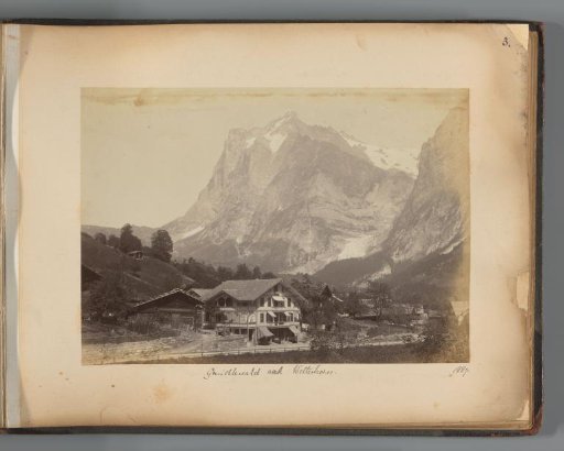 View of Grindelwald at the foot of the Wetterhorn