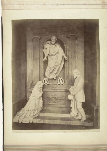 Tomb monument in the Camposanto in Genoa