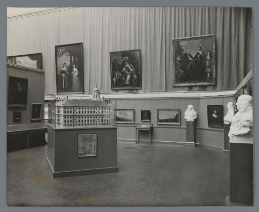 Interior of a hall with a model of the Palace on the Dam in the Rijksmuseum